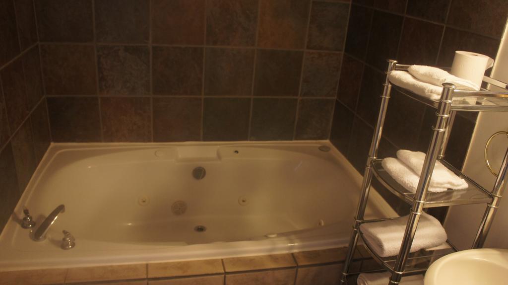 Welcome Traveller Motel Kingston Habitación foto